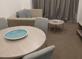 ラマダ スイーツ バイ ウィンダム ビクトリア ストリート ウエスト 写真