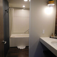 バスタブあり。きれいて使いやすい。