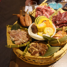 スペシャルレストランも予約できます。ここでの食事も無料。