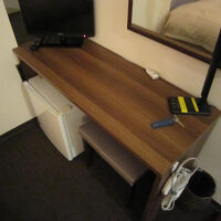 小さなTVと冷蔵庫