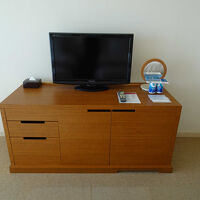 テレビとテーブル