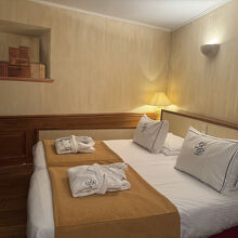 ホテル ル ディクセプティーム