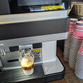 ロビーフロアのコーヒーマシンは24時間OK
