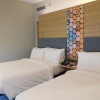 アロフトルーム。コンパクトで使いやすい。