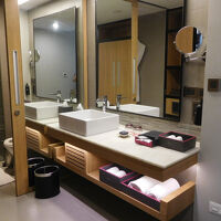 すっきりまとまった洗面スペース。必要な物は揃っています。