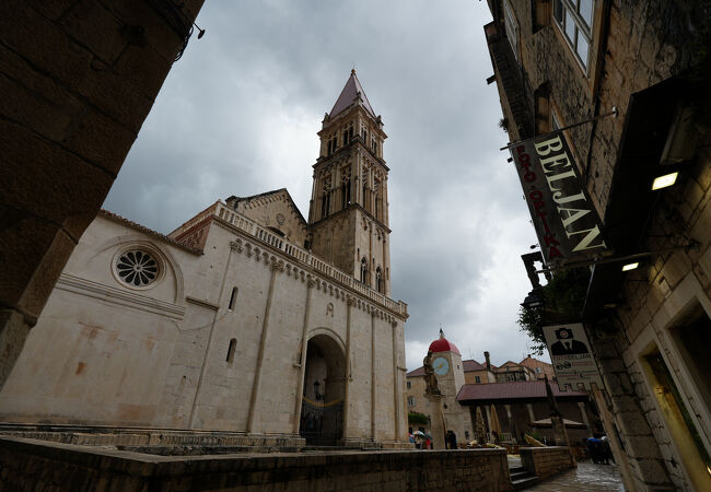 聖ロヴロ大聖堂