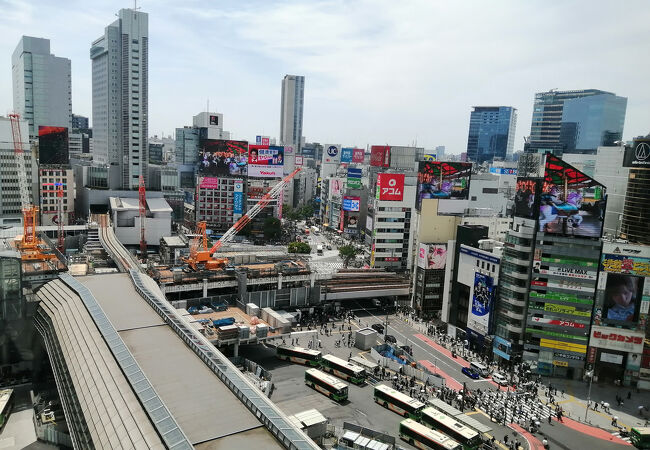 ヒカリエホール クチコミ・アクセス・営業時間｜渋谷【フォー