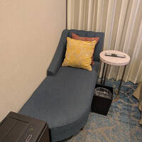 部屋にソファー