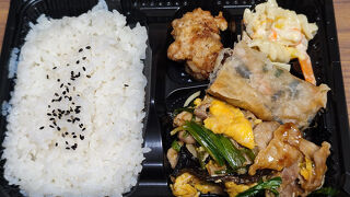 デザートや弁当も販売