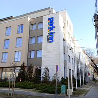 新しめの建物で機能的です