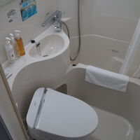 バス・トイレは狭い