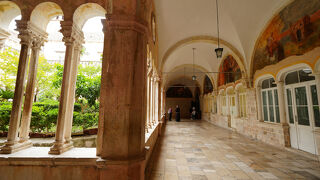 フランシスコ会修道院