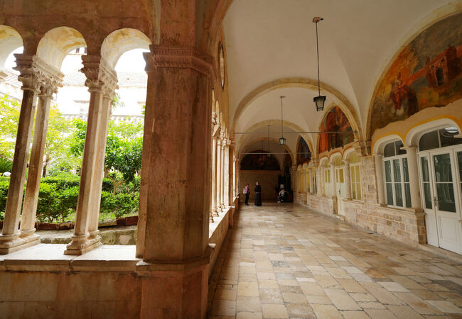 フランシスコ会修道院