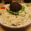 駅ビルで盛岡名物の元祖じゃじゃ麺が味わえます