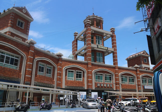 旗津輪渡站 (旗津フェリーターミナル)