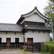 江戸城を凌駕する天守台の石垣、どんなに豪壮な天守閣を建てるつもりだったのか想像するだけでも楽しい