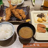 朝食は具沢山の海鮮丼か揚げたての豚カツ等のビュッフェが楽しめます