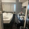 部屋が少し広いです