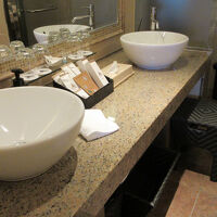 ダブルシンクの洗面台