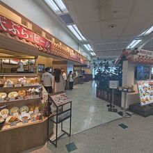 SNACK COURT by ROYAL 那覇空港店