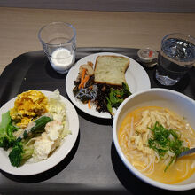 ラクサ（写真右）美味しかった