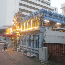 スリ クリシュナン寺院