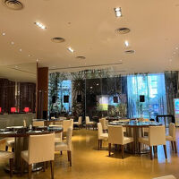 朝食のレストラン