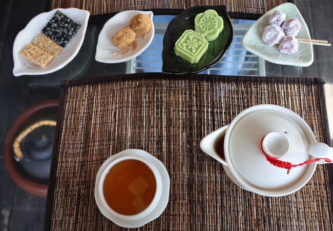 九分の人気スポット「阿妹茶楼」は外観、眺めもイチオシだけど、茶芸も楽しめます