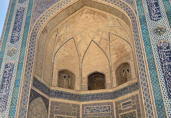 カラーン モスク