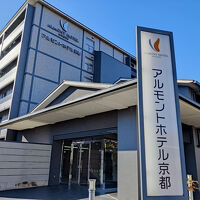 エントランス前