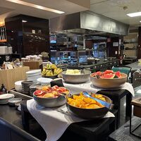 コーヒーはマシンとフィルターとあった。ジンジャージュースあり