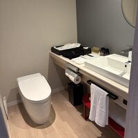 バスルーム、パジャマ