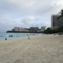 タモン湾 (タモン ビーチ)