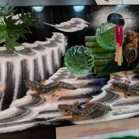 美しく盛られた料理