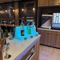 ソフトドリンクやアルコールが無料