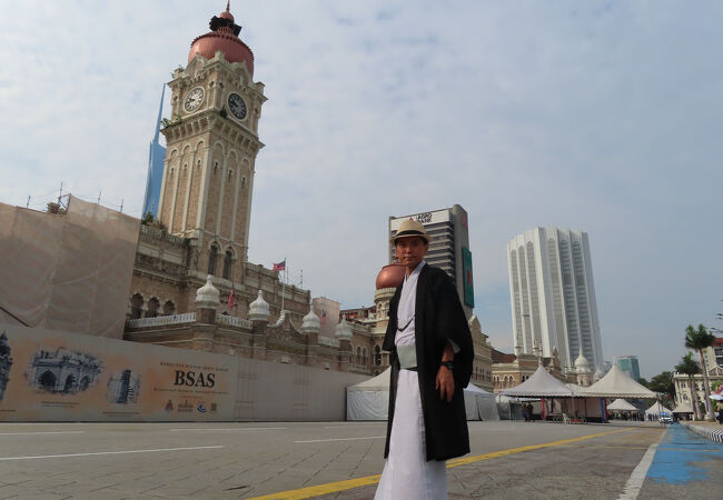 スルタン アブドゥル サマド ビル (旧連邦事務局ビル)