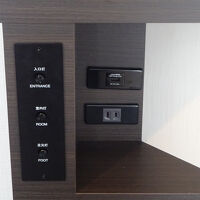 枕元にコンセント、ＵＳＢ電源、照明スイッチあり◎