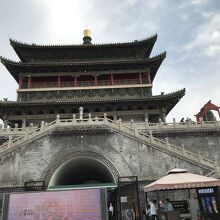 鐘楼正面の全景
