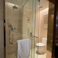 シャワーと浴槽は別