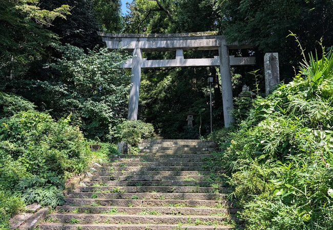 御朱印は二の鳥居の右側の民家（風社務所）で！