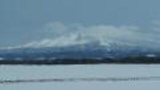 JR釧網本線の車窓から大きく、美しく見えました