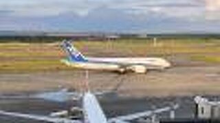 セントレアなどの展望デッキに比べると設備が見劣り