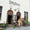 ラエコヤ広場近くにある中世商人の館を改装したレストラン「Olde Hansa」