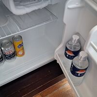 冷蔵庫の中にお水とビールとジュース！