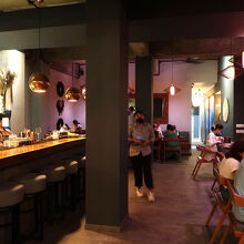 Copper Bonnet Bistro & Barの屋内