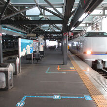 特急 サンダーバード