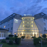 夜景が映える外観です