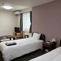 奥が和室で手前にツィンベッド。