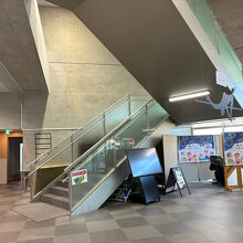 マッサージチェアがあるロビー