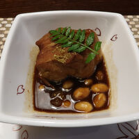 夕食（大豆と庄内豚の八丁味噌角煮